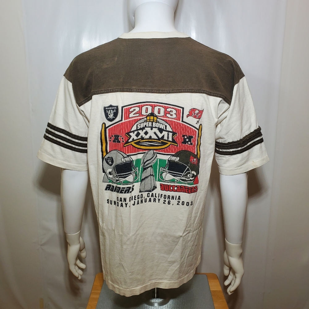 Vintage 2003 Super Bowl XXXVII Champions Raiders Buccaneers T-Shirt San Diego CA